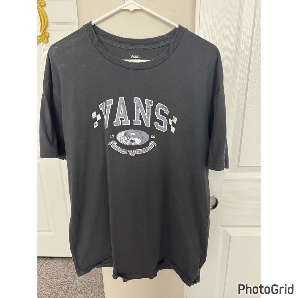 Vans tee shirt🩶